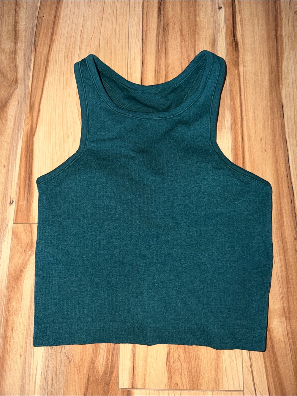 lululemon size 4 ebb to street light support B/C cropped racerback tank